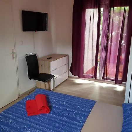 Frane Apartament Tribalj