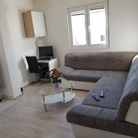 Apartament Frane